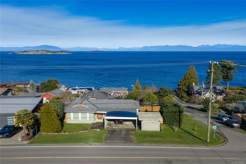 7158 Dickinson Rd, Lantzville, BC, V0R2H0 | Card Image