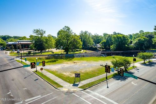 101 N Main St, Hattiesburg, MS, 39401 | Card Image