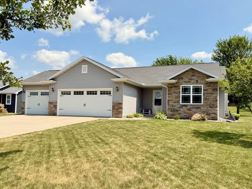 W6127 Sherwood Point Drive, GREENVILLE, WI, 54942 | Card Image