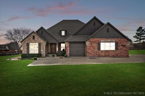 6706 86th Pl, Owasso, OK, 74055-7487 | Card Image