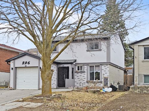 226 Thoms Crescent, Newmarket, ON, L3Y1E1 | Card Image