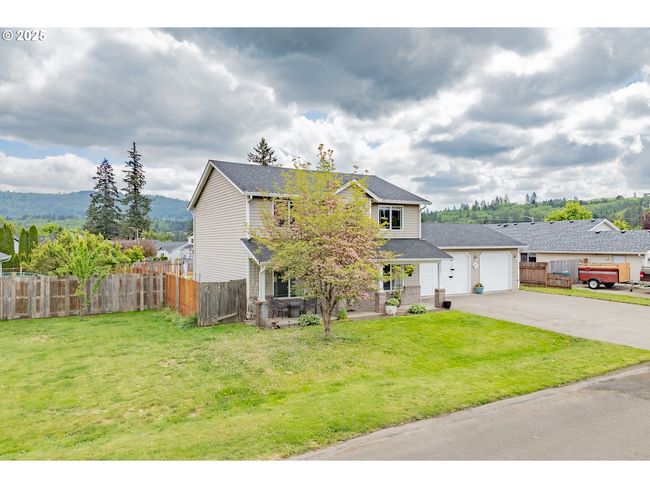 307 E Wilson St, House other with 3 bedrooms, 3 bathrooms and 3 parking in Yacolt WA | Image 4