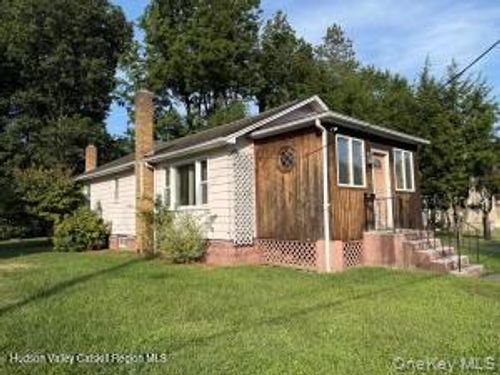 10 Hillcrest Ave, Ellenville, NY, 12428-2604 | Card Image