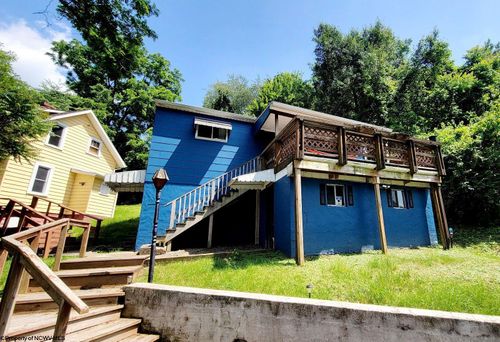 1024 Cayton St, Morgantown, WV, 26505-7438 | Card Image