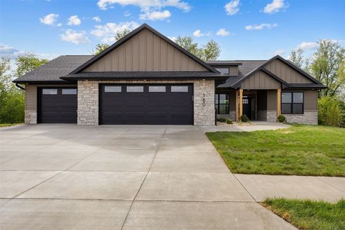160 Pleasant Hill Drive Ne, Swisher, IA, 52338 | Card Image
