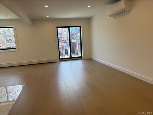 4344 161st St, Flushing, NY, 11358-3197 | Card Image