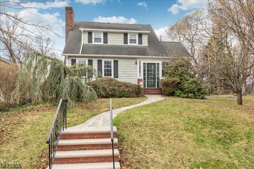 1-81 Tooker Ave, Springfield, NJ, 07081-1703 | Card Image