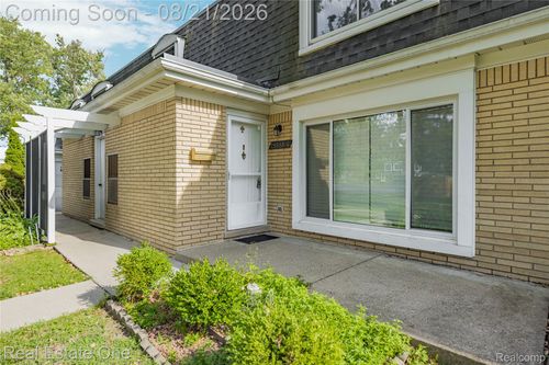 4-29888 City Center Dr, Warren, MI, 48093-2433 | Card Image