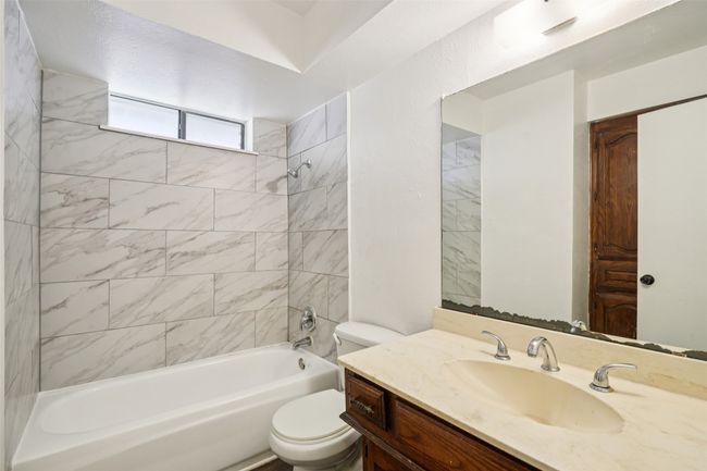 338 S Stewart Ave, Home with 6 bedrooms, 4 bathrooms and 4 parking in Lancaster TX | Image 27