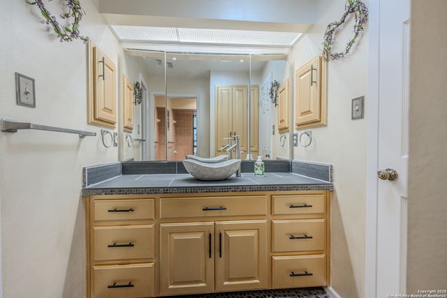 7802 Timber Top Dr, House other with 3 bedrooms, 4 bathrooms and null parking in Fair Oaks Ranch TX | Image 15