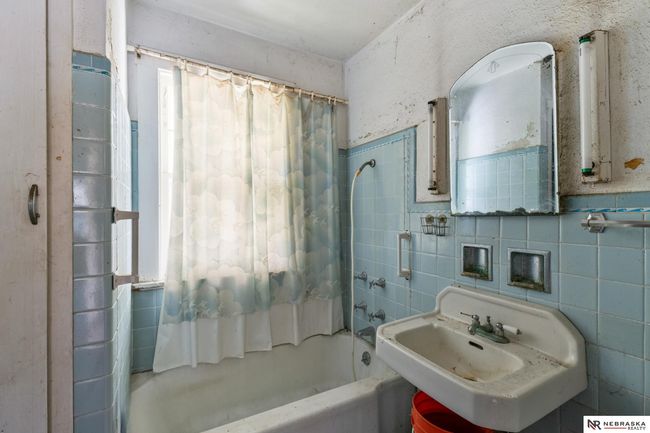 7717 N 39 Th St, House other with 4 bedrooms, 1 bathrooms and 4 parking in Omaha NE | Image 23