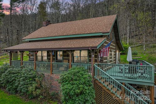 407 Carpenter Rd, Newland, NC, 28657-8755 | Card Image