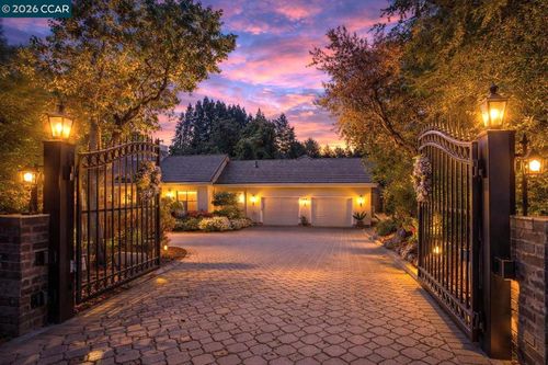 40 Donkey Flats Ct, Pleasant Hill, CA, 94523-2500 | Card Image
