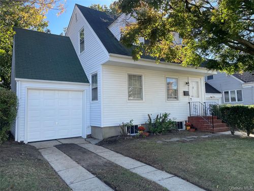 1100 Pacific St, Baldwin, NY, 11510-4438 | Card Image