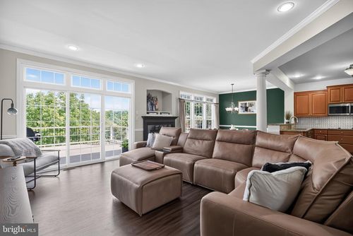 3104 Woods Edge Dr, GARNET VALLEY, PA, 19060-1770 | Card Image