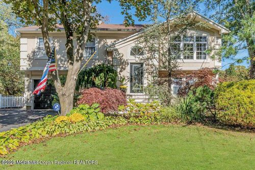 541 Frank Applegate Rd, Jackson, NJ, 08527-4222 | Card Image