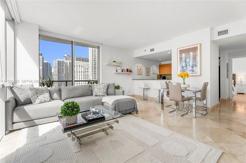 2117-1060 Brickell Ave, Miami, FL, 33131 | Card Image