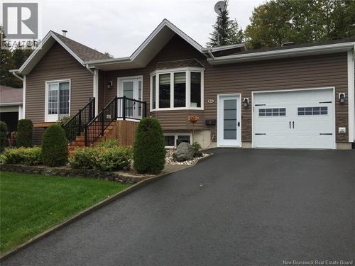 56 Des Gouverneurs Rue, Edmundston, NB, E3V4H5 | Card Image