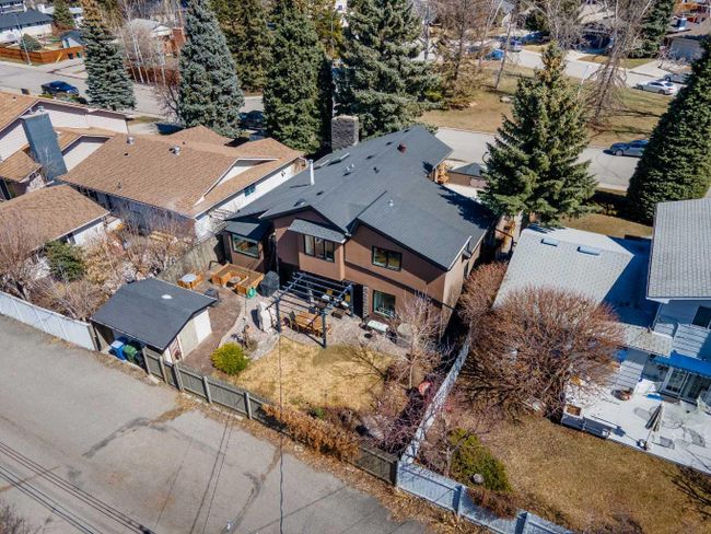 135 Lake Adams Crescent Se, Home with 4 bedrooms, 3 bathrooms and 4 parking in Calgary AB | Image 44