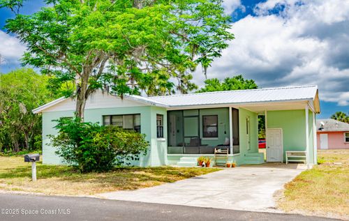 2627 Myrtle Ave, Mims, FL, 32754-3935 | Card Image