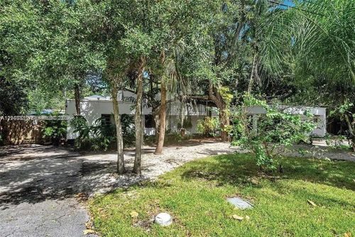 5845 Sw 88th St, Pinecrest, FL, 33156-2065 | Card Image