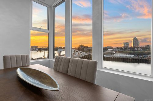 725-1628 Store St, Victoria, BC, V8W0H1 | Card Image