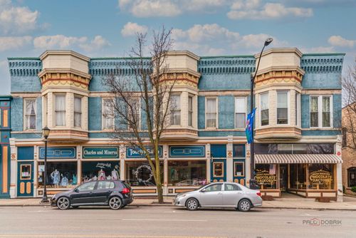 537 N Milwaukee Ave, Libertyville, IL, 60048-2018 | Card Image