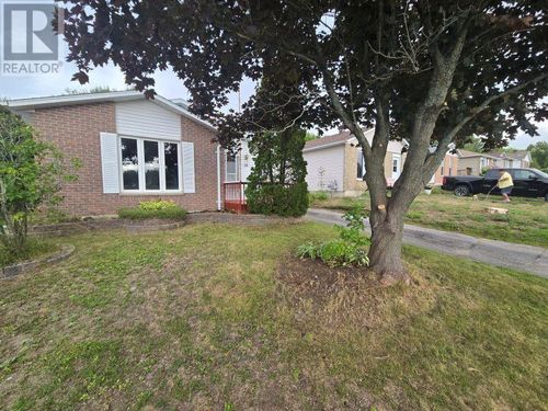 58 Taylor Blvd, Elliot Lake, ON, P5A3H6 | Card Image