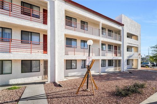 204-1381 E University Ave, Las Vegas, NV, 89119-0109 | Card Image