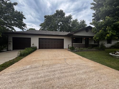1017 Summit Dr, Willow Springs, MO, 65793-1041 | Card Image