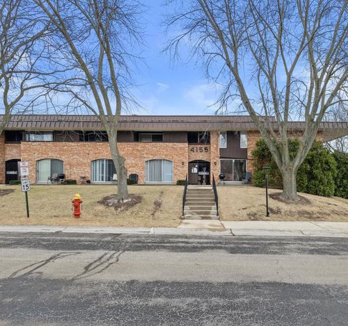 4155 W Rivers Edge Cir, Brown Deer, WI, 53209-1167 | Card Image