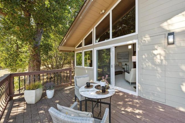 10605 Berkshire Dr, House other with 4 bedrooms, 4 bathrooms and 4 parking in Los Altos Hills CA | Image 38