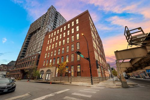3c-1101 Lake St, Chicago, IL, 60607-1639 | Card Image