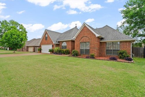 1320 Wolf Lair Dr, Collierville, TN, 38017 | Card Image