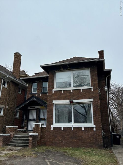 8776 Dexter Ave, Detroit, MI, 48206-2161 | Card Image