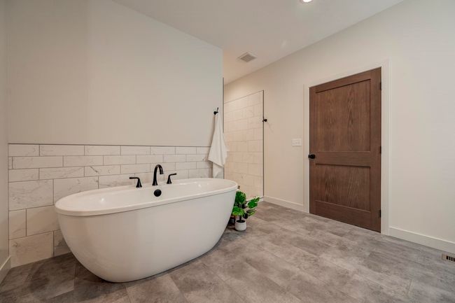 2038 358 Th St, House other with 4 bedrooms, 3 bathrooms and null parking in Spencer IA | Image 57
