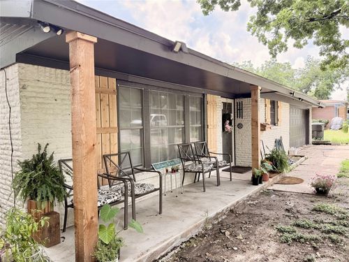 313 E Walker Ave, Temple, TX, 76501-1729 | Card Image