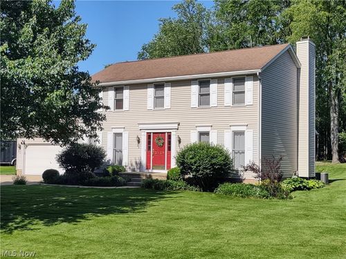 3842 Park Ridge Dr, Green, OH, 44685-9010 | Card Image