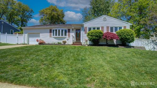 2 Birchwood Rd, Jamesburg, NJ, 08831-1326 | Card Image