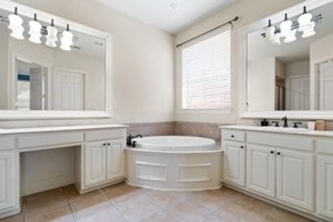9135 Parson Dr, House other with 5 bedrooms, 4 bathrooms and null parking in Lantana TX | Image 14