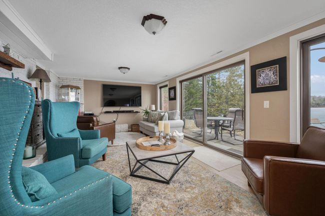 family room - walk out | Image 30