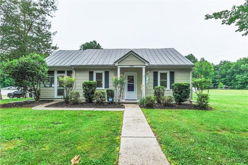 1828 Back Hampden Sydney Rd, Farmville, VA, 23901-5500 | Card Image