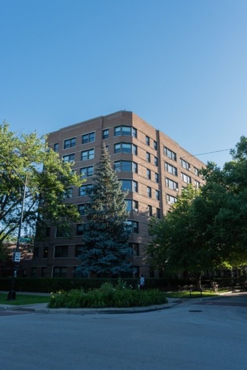 304-4880 Marine Dr, Chicago, IL, 60640-4270 | Card Image