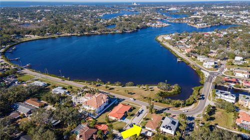 603 Virginia Ave, TARPON SPRINGS, FL, 34689-2675 | Card Image