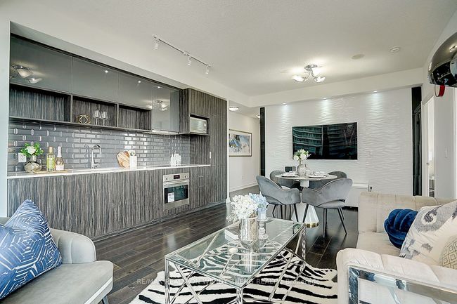 1102 - 52 Forest Manor Rd, Condo with 2 bedrooms, 2 bathrooms and 1 parking in North York ON | Image 6