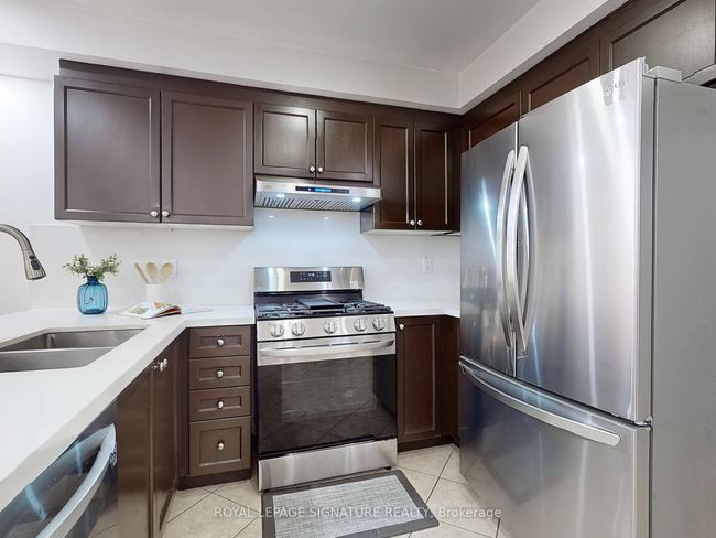321 Bussel Cres, House attached with 3 bedrooms, 3 bathrooms and 2 parking in Milton ON | Image 11