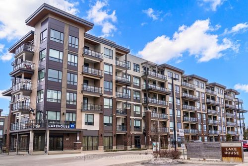 422-40 Esplanade Lane, Grimsby, ON, L3M0G9 | Card Image