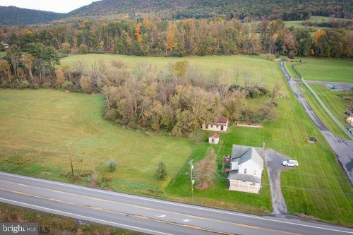 720 W College Ave, PLEASANT GAP, PA, 16823-7403 | Card Image