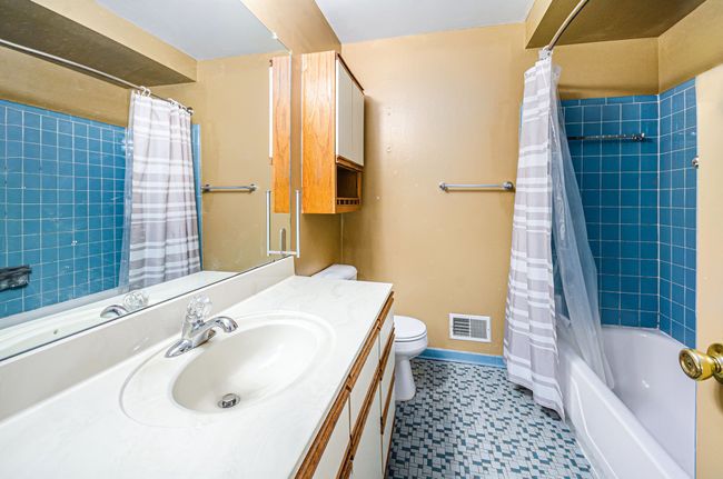 37653 Badger Dr, House other with 3 bedrooms, 2 bathrooms and null parking in Sterling Heights MI | Image 16