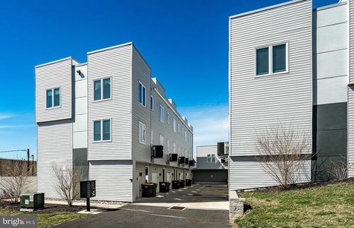 290 Yards Ct, HATBORO, PA, 19040-2234 | Card Image